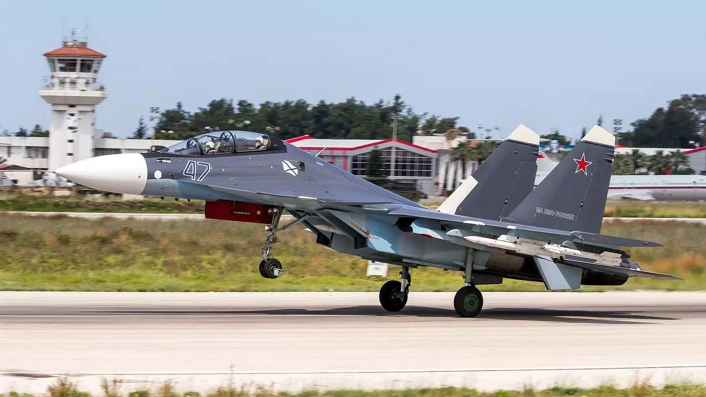 Υπουργείο Άμυνας Ρωσίας: Σμήνος πουλιών προκάλεσε την πτώση του Σουχόι